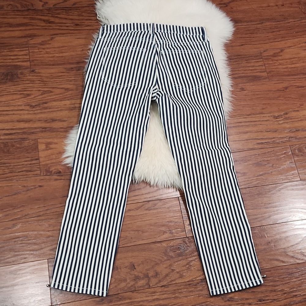 Current/Elliott Cropped Lexton Vertical Striped Crops - Picture 5 of 7